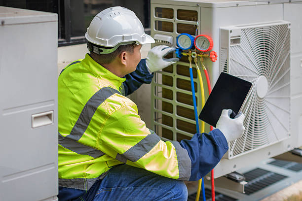 Professional Ac Installation technician working in Washington Crossing, PA